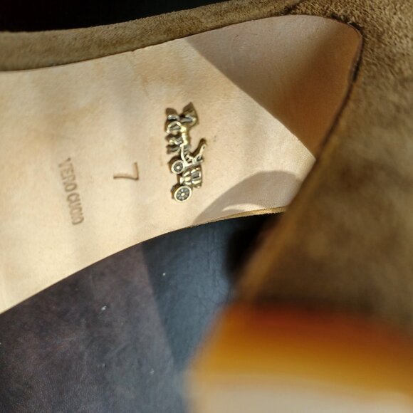 Coach Heels 7 - Picture 5 of 9